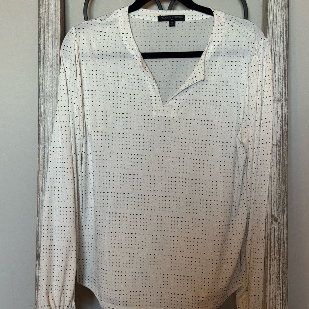 White Polka Dot Women's Top Size‎ Medium